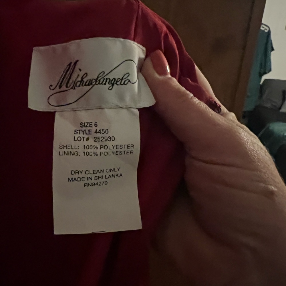 Beautiful gown worn by 5’3” tall - Picture 2 of 3